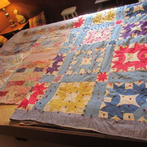lot 36 image: Quilt Samplers, Vintage Quilt