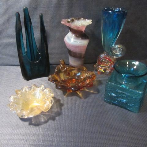 lot 52 image: Fancy Art Glass