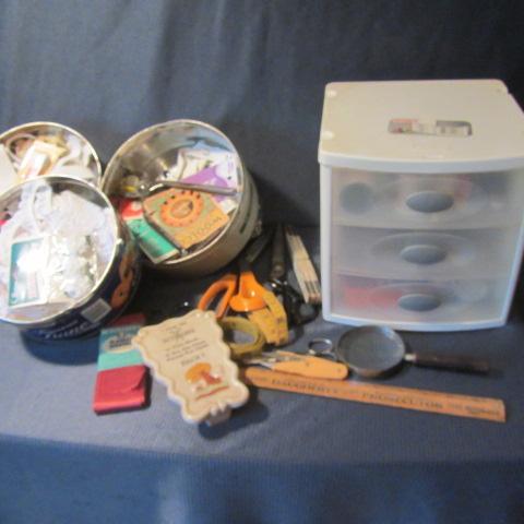 lot 66 image: Sewing Notions, Scissors, Pinking Shears