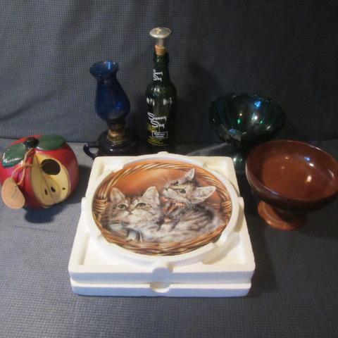 lot 72 image: Apple Birdhouse, Lamp, Pedestal Dishes