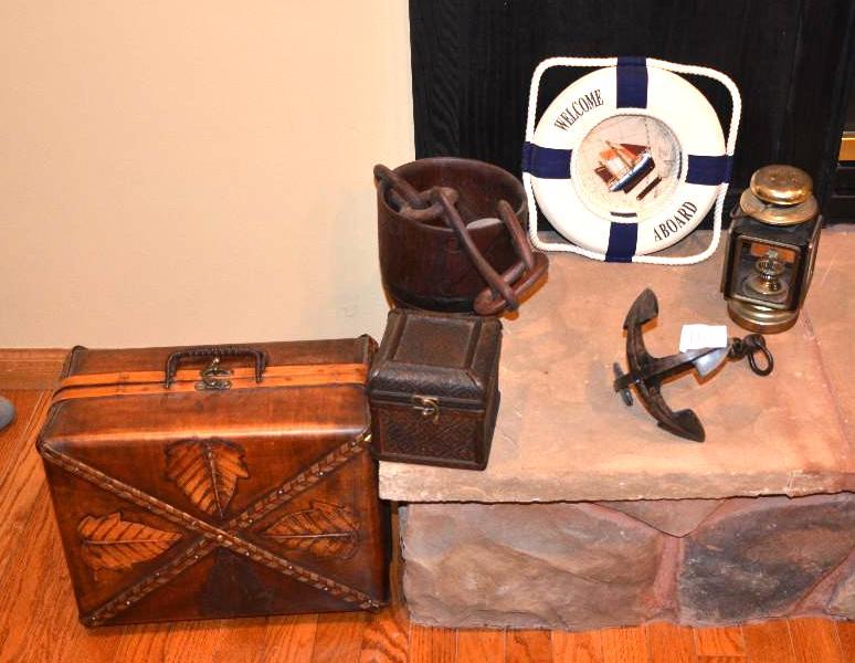 lot 11 image: Antique wood suitcase 8x12x14", anchor, ...