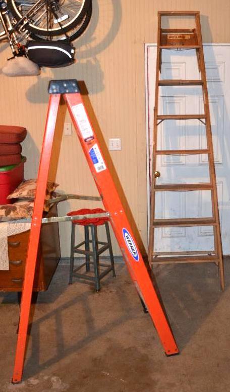 lot 72 image: Werner fiberglass 6 foot step ladder model NX...