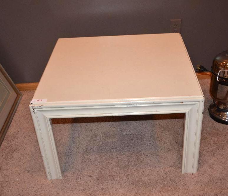 lot 93 image: Wood table 28x28x17" with table runner...