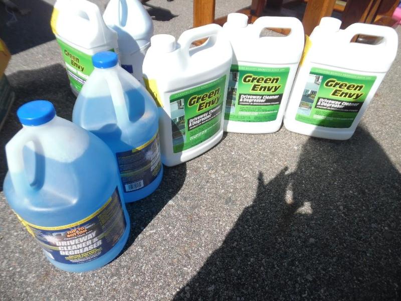 Driveway cleanerdegreaser