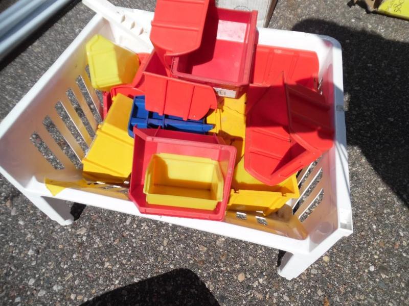 Hardware bins
