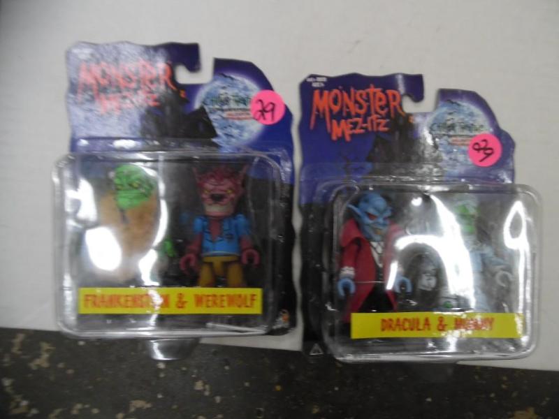 lot 29 image: Sealed Monster Mez-Itz Packages