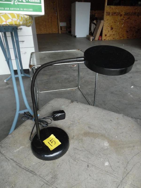 Desk lamp