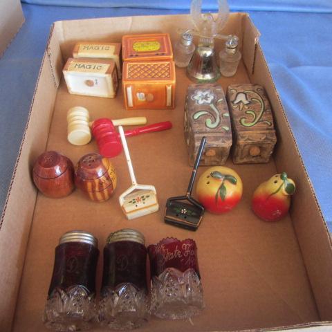 Vintage Salt & Pepper Shakers