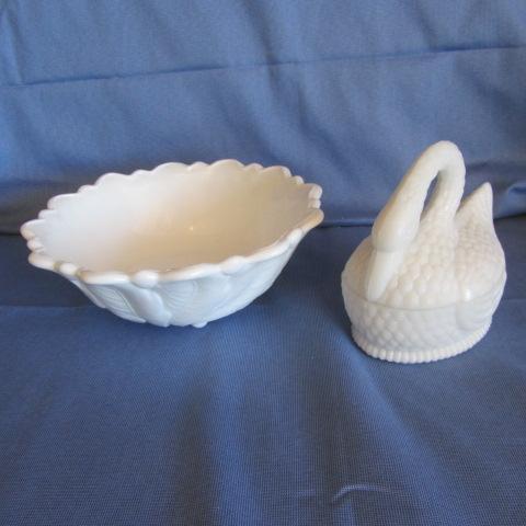 Milk Glass Bowl & Nesting Swan