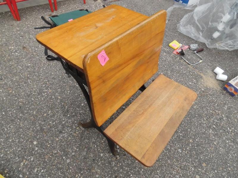lot 2 image: Old school desk