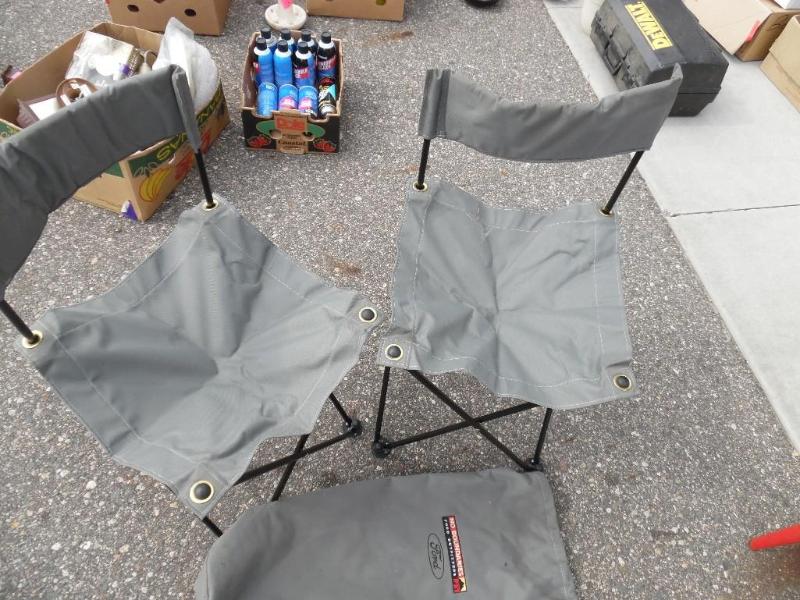 lot 35 image: Camp chairs