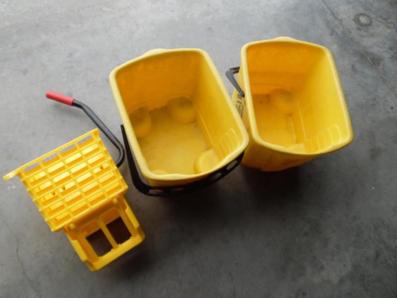 Commercial mop buckets