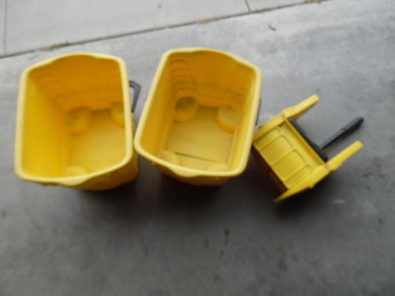 Commercial mop buckets