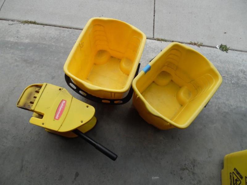 Commercial mop buckets