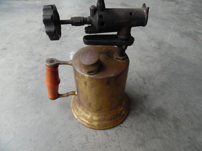 Vintage gasoil can