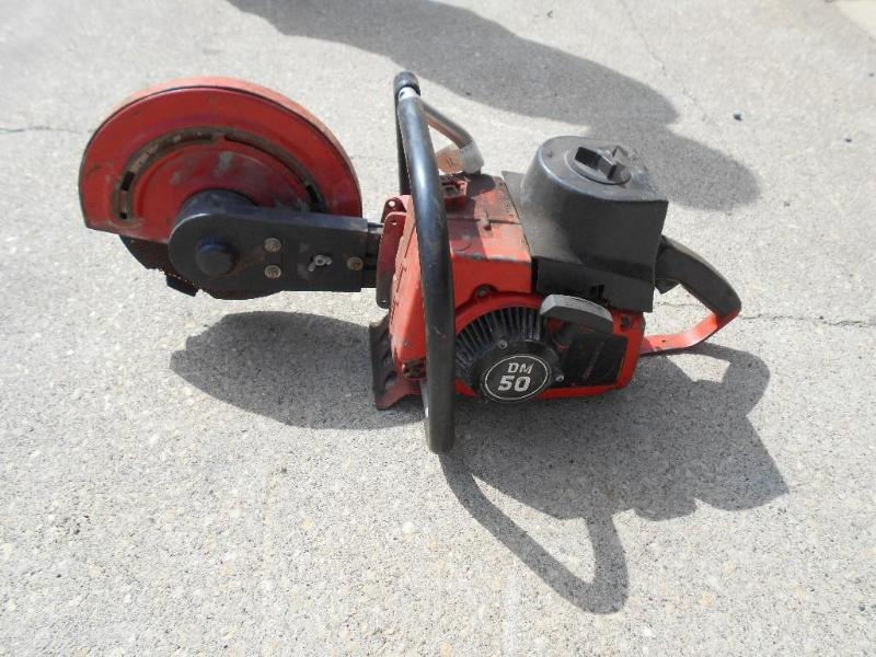 lot 12 image: Homelite DM 50 Concrete Asphalt Metal Saw.