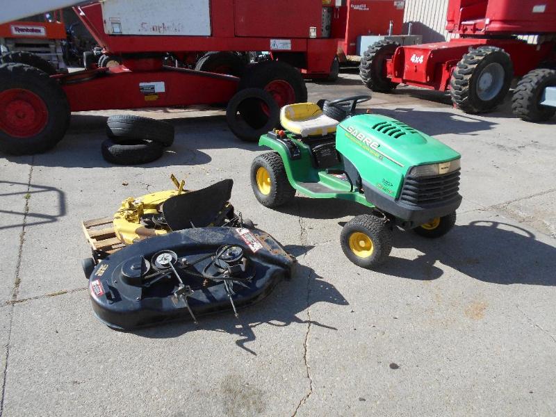 lot 19 image: John Deere STX38 Riding Lawnmower With Decks.