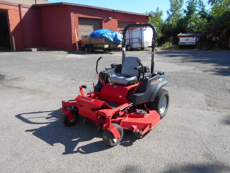 lot 9 image: Snapper Pro 61 Zero Turn Lawn Mower. Runs and Cuts.