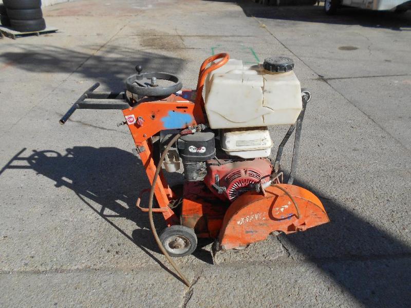 Norton Clipper C-13 Concrete Saw. Walk Behind.