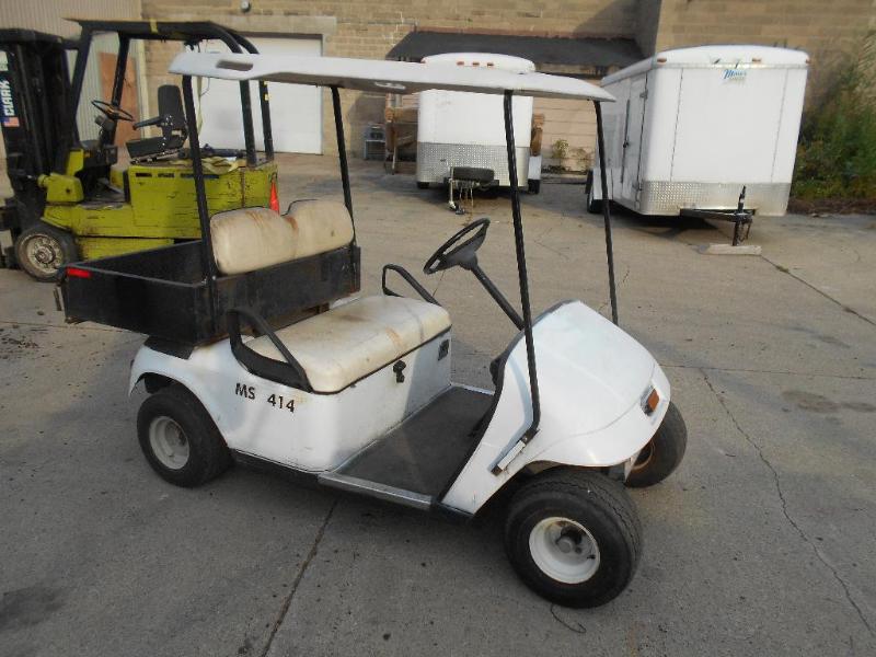 Golf Cart with Canopy and Box. Electric.