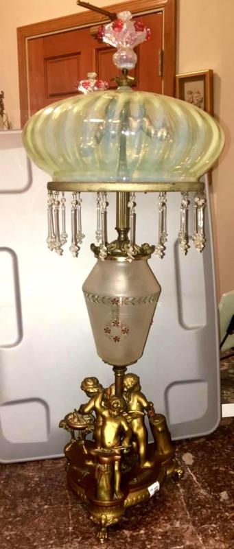 lot 1 image: Beautiful Art Nouveau Figural Lamp with Vasel...