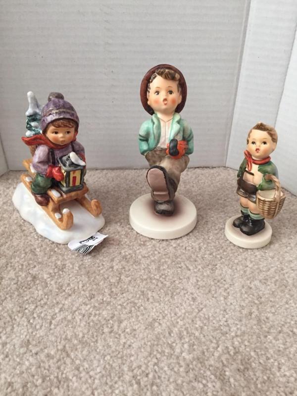 lot 160 image: 3 Goebel Hummel Figurines   &quotRide Into C...
