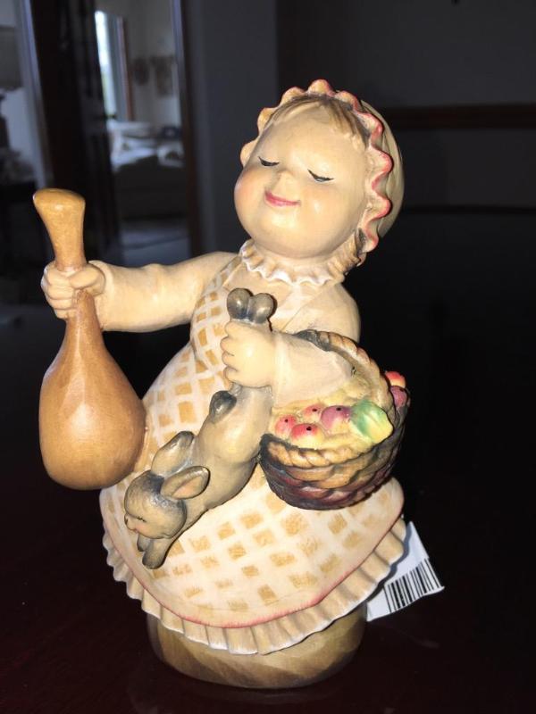 lot 174 image: Anri Italy &quotThe Good Life" Girl wit...