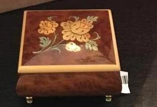 lot 202 image: Reuge&nbspSwiss Movement Inlaid Wood Music b...