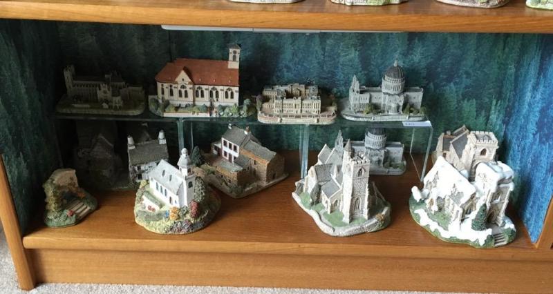 lot 220 image: Collectible figurines including FRASER Handm...