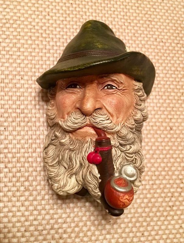lot 224A image: Vintage BOSSON Chalkware man with pipe...