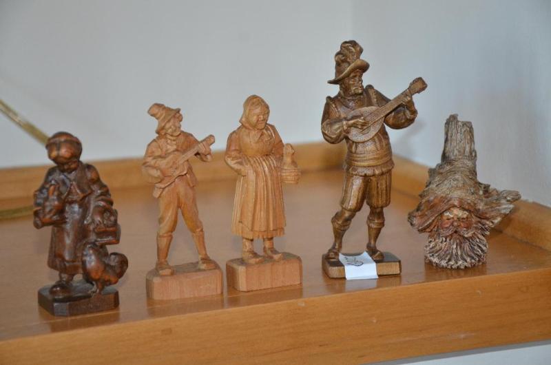 lot 238 image: 5 Wood Carvings. 2 by Peter Moroder&nbspWoma...