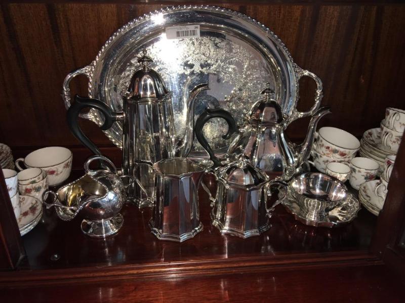 lot 26 image: Silver plate Coffee and Tea set Reed & Ba...