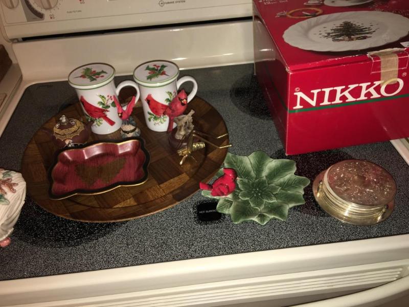 lot 293 image: Large group of collectibles. Including Happy ...