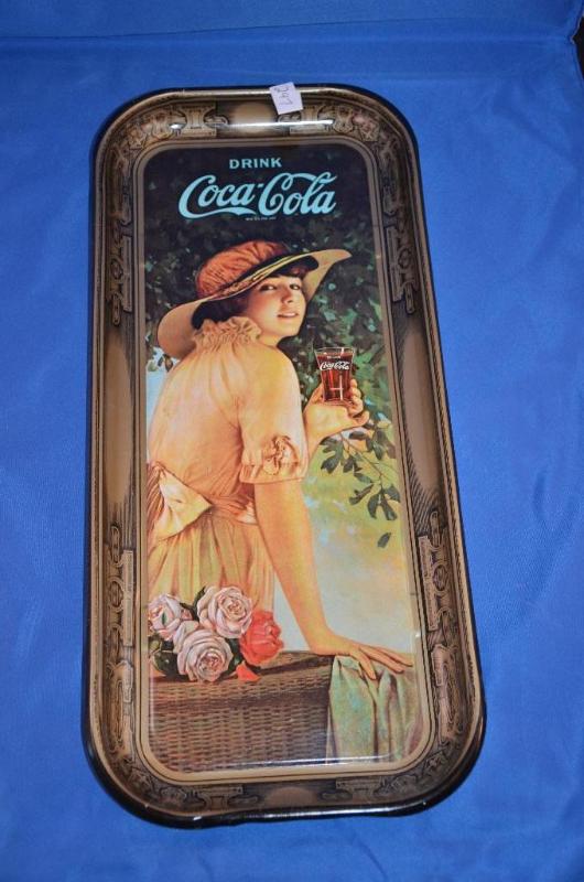 lot 297 image: Coco Cola Advertising Rectangular Tray. Pictu...