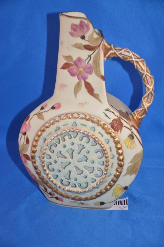 lot 52 image: Royal Rudolstadt Ewer Flower Vase. &nbspHand...