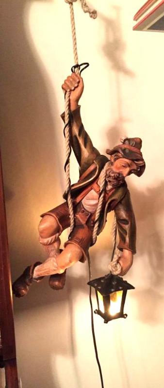 lot 69 image: Hand Carved&nbspBlack Forest Swiss Mountain ...