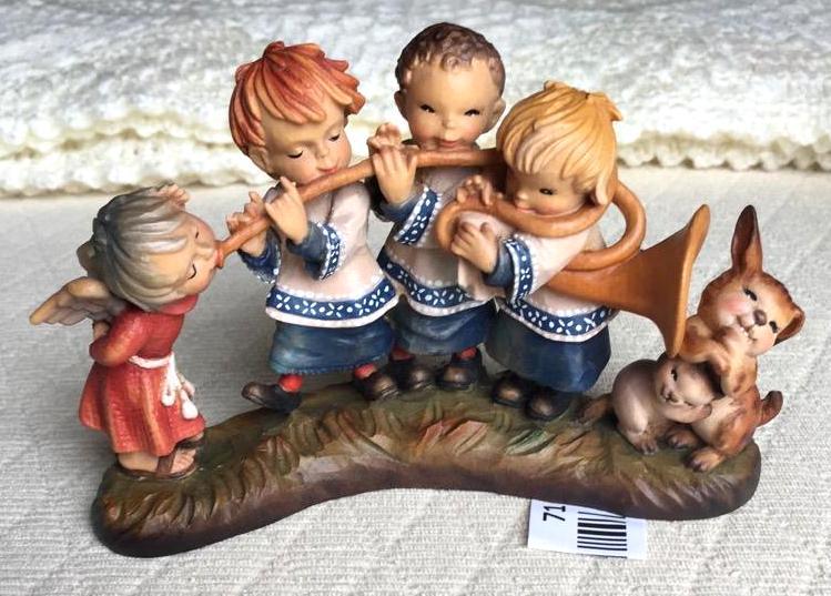 lot 71 image: Anri Italy Juan Ferrandiz wood carving 65235...