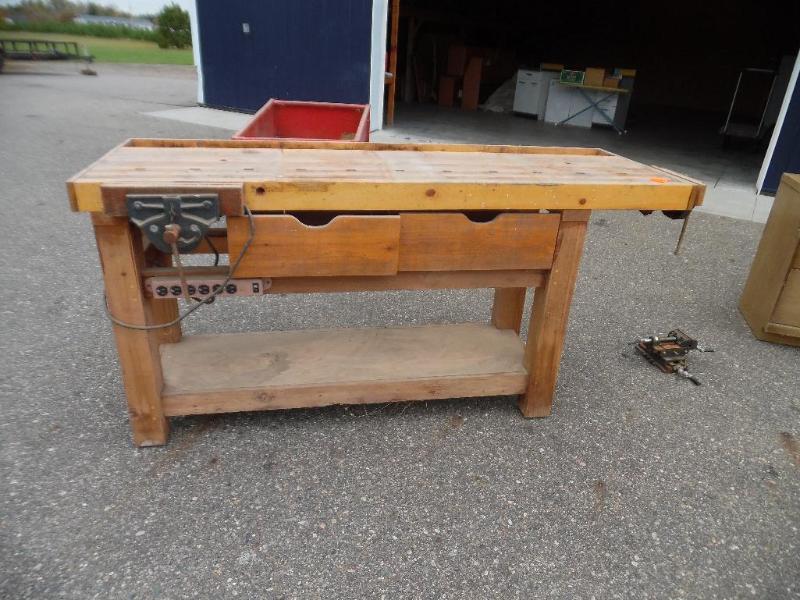 lot 26 image: Wooden work bench