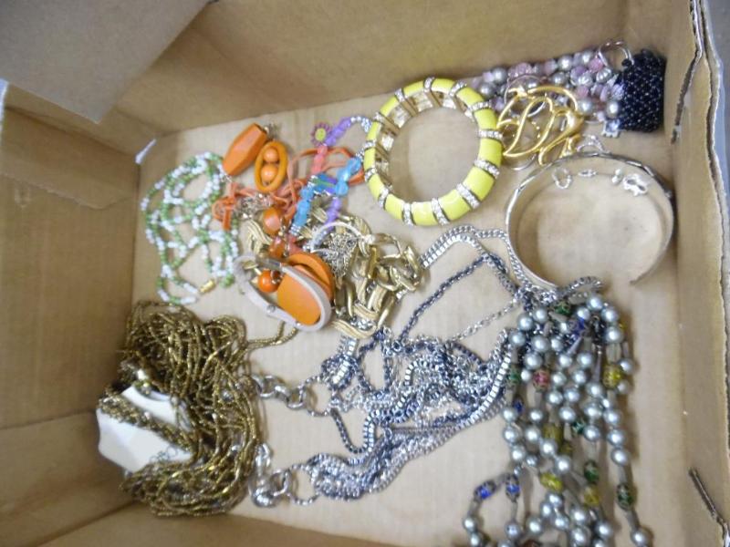 lot 38 image: Costume jewelry
