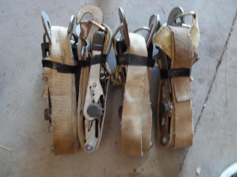 lot 39 image: Ratchet straps