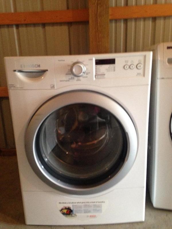 lot 16 image: Bosch washer