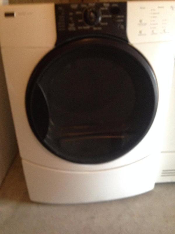 lot 19 image: Kenmore Elite dryer