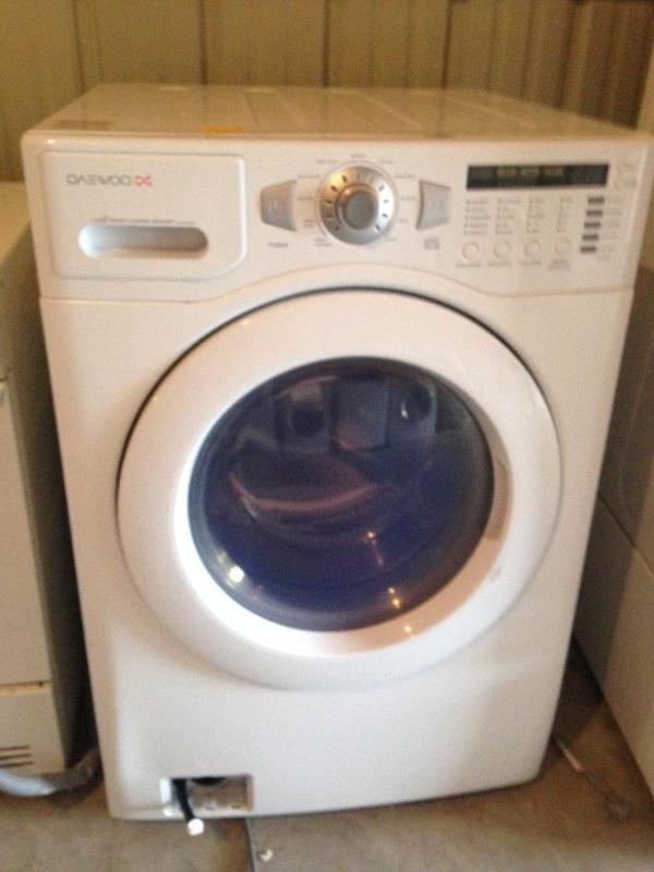 lot 21 image: Daewoo washer