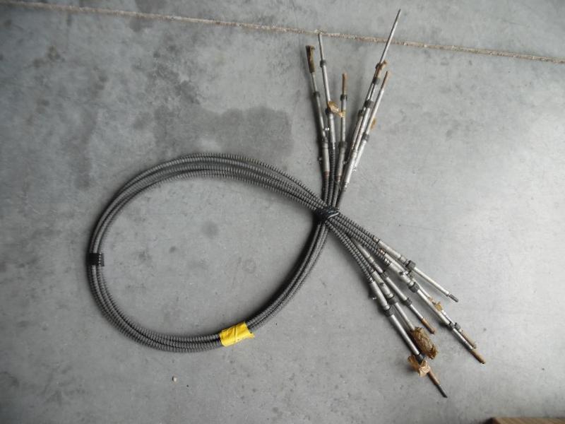 lot 13 image: Heavy duty control cables