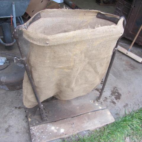 lot 107 image: Antique Grain Sacker