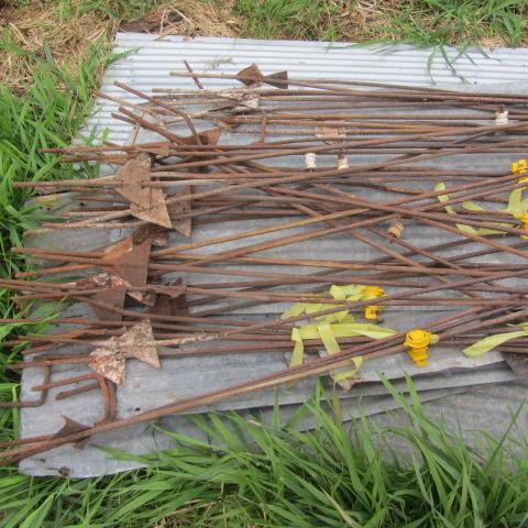 lot 122 image: Electric Fence Posts