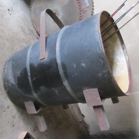 lot 125 image: Barrel Stove