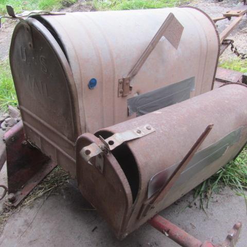 lot 126 image: Metal Mail Boxes