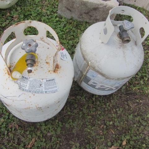 lot 140 image: Two LP Cylinders