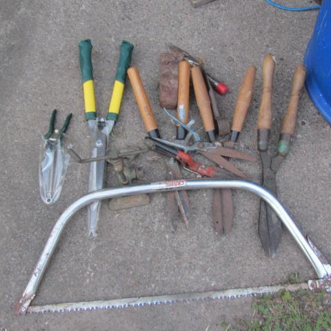 lot 146 image: Garden Tools, Brush Saw
